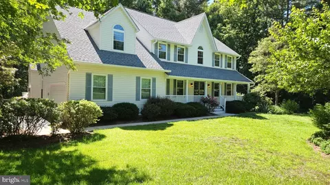1814 Battery Ln, Owings, MD 20736