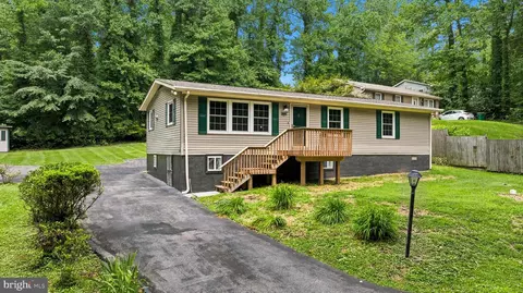 1518 Avenue E St, Saint Leonard, MD 20685