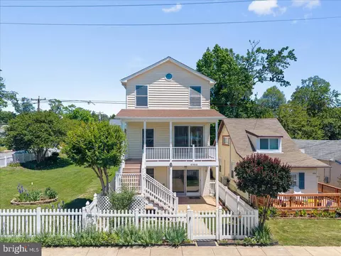 4032 5th St, North Beach, MD 20714