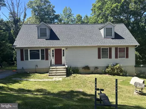 527 Horizon Ct, Lusby, MD 20657