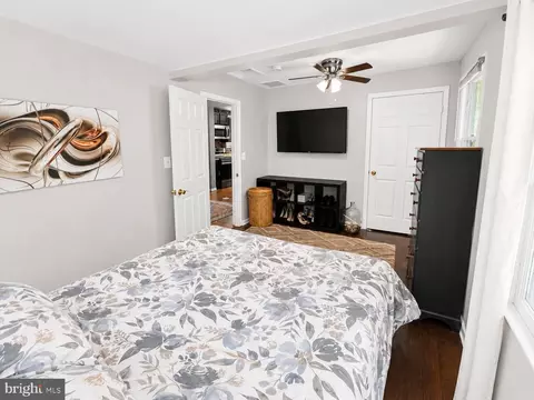 Bedroom - 6122 6th St, Chesapeake Beach, MD 20732 photo 3 of 5
