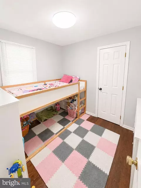 Bedroom - 6122 6th St, Chesapeake Beach, MD 20732 photo 4 of 5