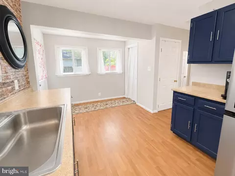 Entry Way - 6122 6th St, Chesapeake Beach, MD 20732 photo 1 of 3