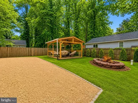 Exterior - 6122 6th St, Chesapeake Beach, MD 20732 photo 8 of 11