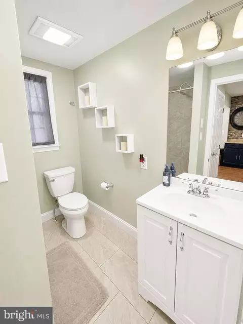 Bath - 6122 6th St, Chesapeake Beach, MD 20732 photo 1 of 2