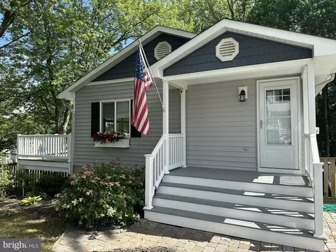 3719 3rd St, North Beach, MD 20714