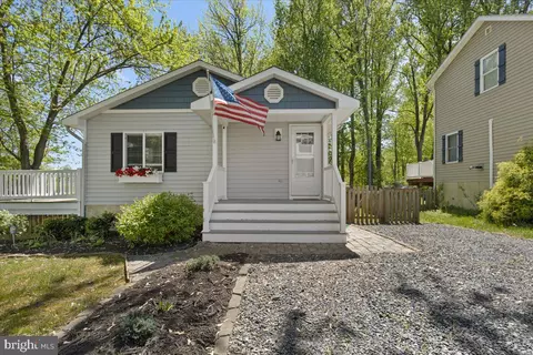 Exterior - 3719 3rd St, North Beach, MD 20714 photo 3 of 12