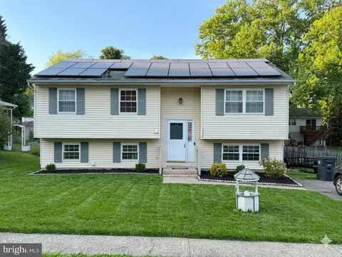 3606 27th St, Chesapeake Beach, MD 20732