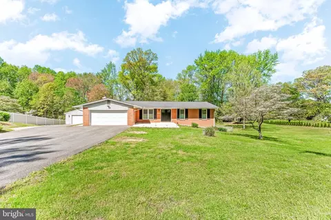 Exterior - 11220 Country Rd, Dunkirk, MD 20754 photo 2 of 4
