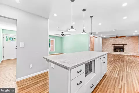 Entry Way - 11220 Country Rd, Dunkirk, MD 20754 photo 1 of 2