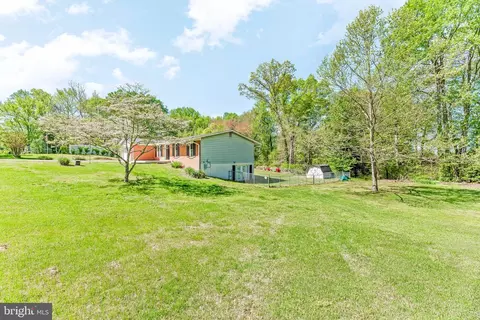 Exterior - 11220 Country Rd, Dunkirk, MD 20754 photo 3 of 4