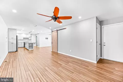 Entry Way - 11220 Country Rd, Dunkirk, MD 20754 photo 2 of 2