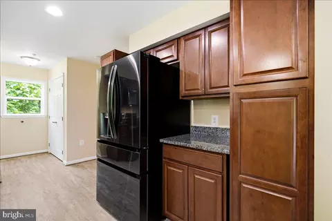Kitchen - 3955 Breezy Point Rd, Chesapeake Beach, MD 20732 photo 5 of 6