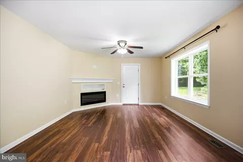 Living - 3955 Breezy Point Rd, Chesapeake Beach, MD 20732 photo 4 of 6