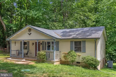 910 Golden West Way, Lusby, MD 20657