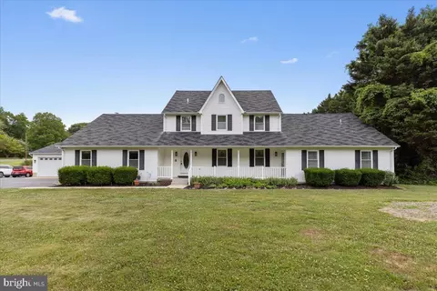 8407 Wesley Stinnett Blvd, Chesapeake Beach, MD 20732