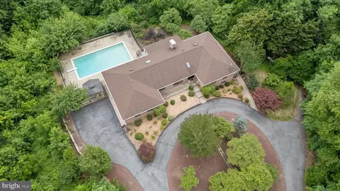 8271 Sycamore Ter, Owings, MD 20736