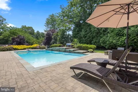 3325 Cox Rd, Chesapeake Beach, MD 20732