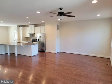 Living - 210 Oyster Bay Pl #C2, Solomons, MD 20688 photo 2 of 7