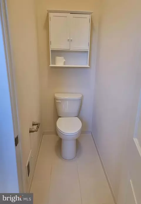 Entry Way - 210 Oyster Bay Pl #C2, Solomons, MD 20688 photo 6 of 11