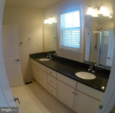 Bath - 210 Oyster Bay Pl #C2, Solomons, MD 20688 photo 2 of 5