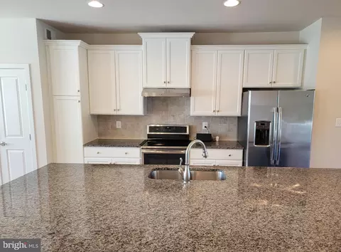 Kitchen - 210 Oyster Bay Pl #C2, Solomons, MD 20688 photo 3 of 3