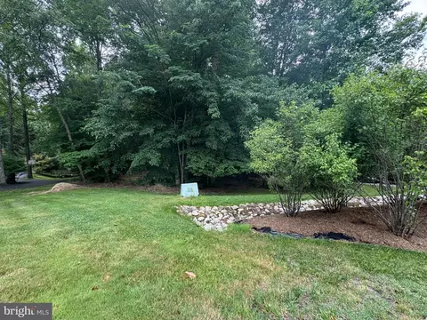 8800 Stratford Ct, Owings, MD 20736