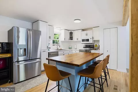 Kitchen - 3614 King Dr, Dunkirk, MD 20754 photo 3 of 4