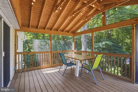 Exterior - 3614 King Dr, Dunkirk, MD 20754 photo 3 of 10