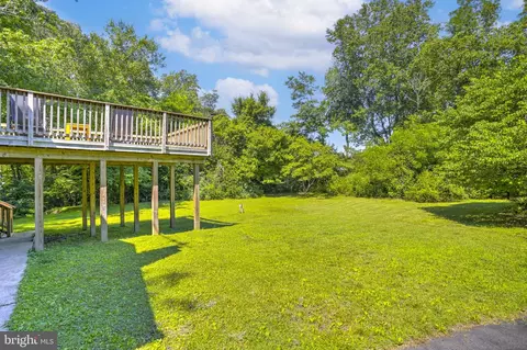 Exterior - 3614 King Dr, Dunkirk, MD 20754 photo 6 of 10