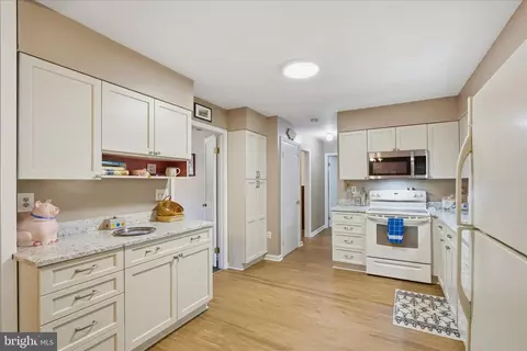 9810 Golden Russet Dr, Dunkirk, MD 20754