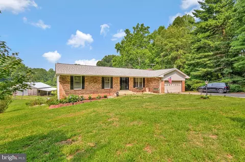 200 M F Bowen Rd, Huntingtown, MD 20639