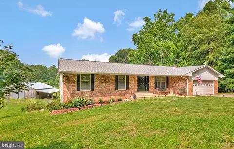 200 M F Bowen Rd, Huntingtown, MD 20639