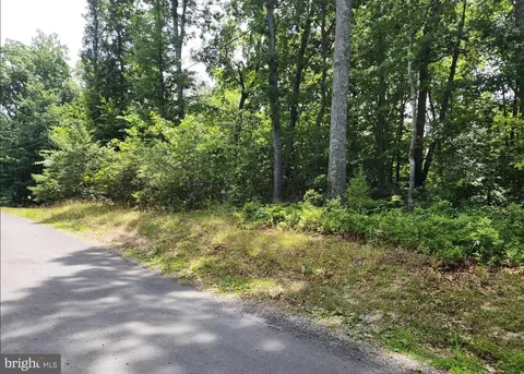 409 Stallion Ln, Lusby, MD 20657