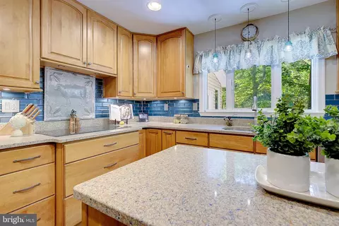 10410 Three Doctors Rd, Dunkirk, MD 20754 photo 3