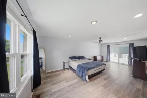 Bedroom - 11802 Rivershore Dr, Dunkirk, MD 20754 photo 2 of 7