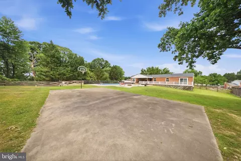 Exterior - 11802 Rivershore Dr, Dunkirk, MD 20754 photo 4 of 5