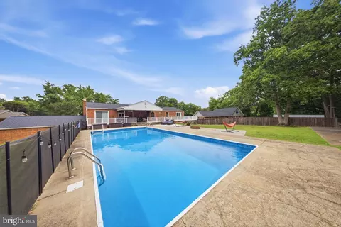 Exterior - 11802 Rivershore Dr, Dunkirk, MD 20754 photo 5 of 5