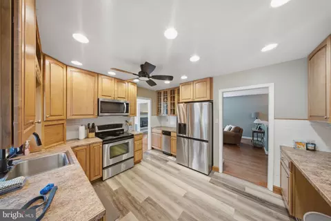 Kitchen - 11802 Rivershore Dr, Dunkirk, MD 20754 photo 1 of 1