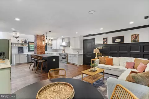 1040 White Sands Dr, Lusby, MD 20657