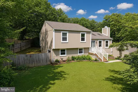 4127 Birch Dr, Huntingtown, MD 20639
