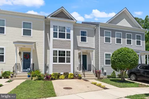 582 English Oak Ln, Prince Frederick, MD 20678