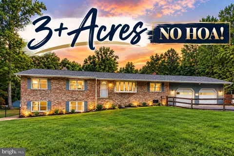 4331 Estate Dr, Huntingtown, MD 20639