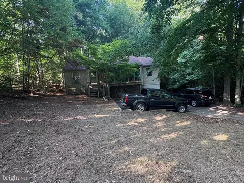 12724 Ranch Ln, Lusby, MD 20657