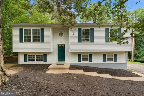 373 Cactus Trl, Lusby, MD 20657