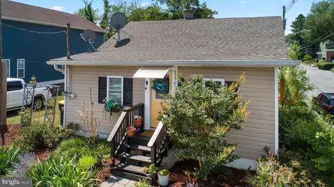 8256 D St, Chesapeake Beach, MD 20732