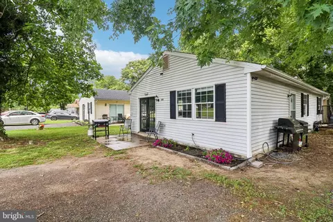 345 Laurel Dr, Lusby, MD 20657