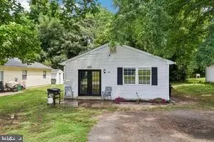 345 Laurel Dr, Lusby, MD 20657