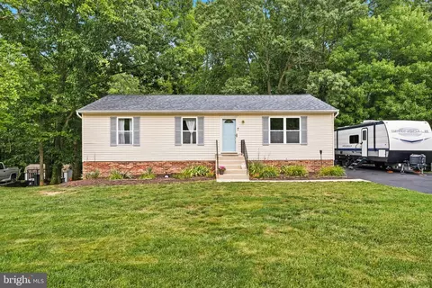 7860 Pine Blvd, Lusby, MD 20657