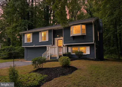 329 Chestnut Dr, Lusby, MD 20657